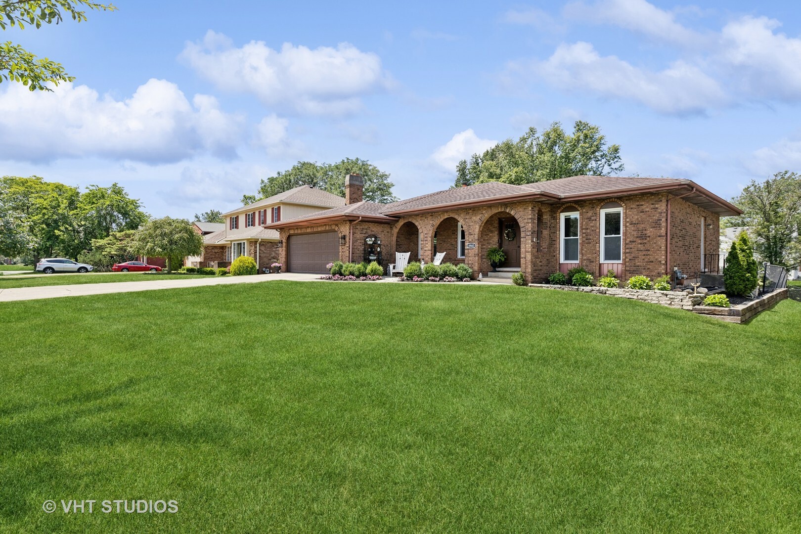 Property Photo: 8460 Dolfor Cove IL 60527