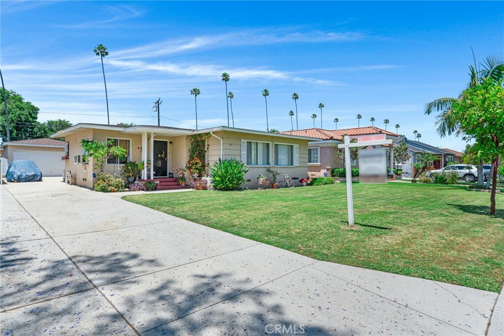 Property Photo:  9635 Samoline Avenue  CA 90240 