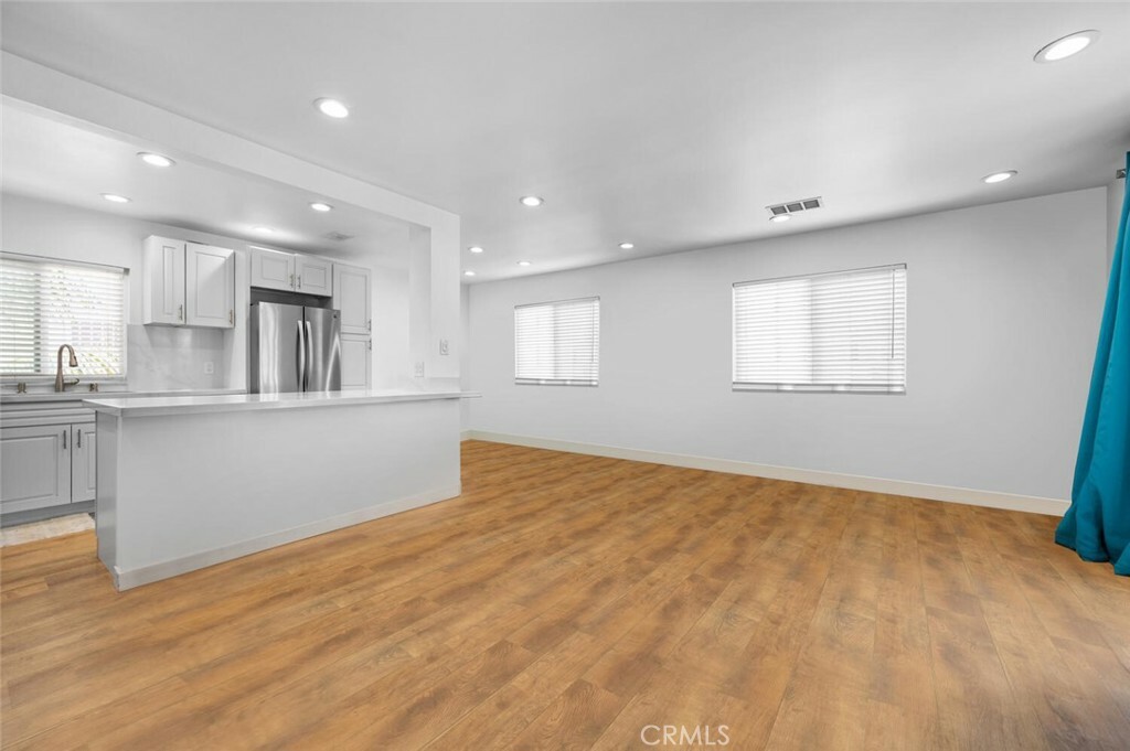 Property Photo:  21 Alamitos Avenue 10  CA 90802 