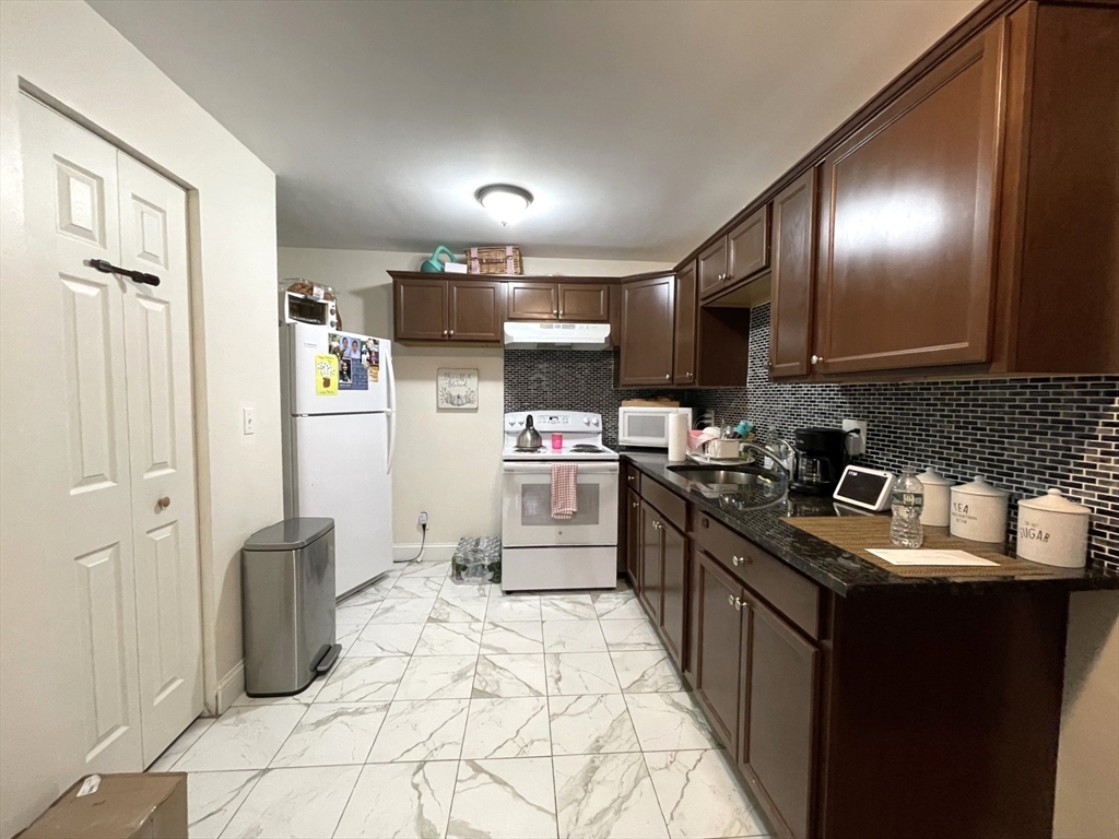 Property Photo: 17 Carey Ave 6 MA 02472
