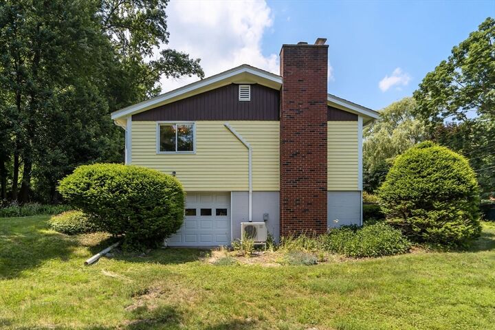 Property Photo:  12 Hillside Ave  MA 01886 