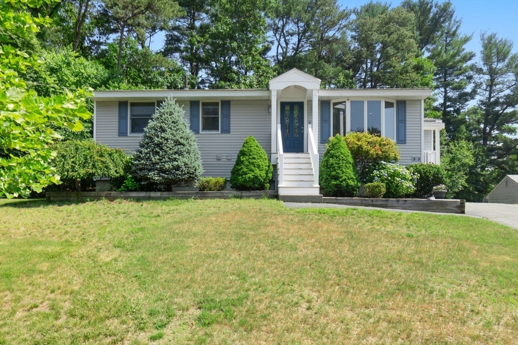 Property Photo:  33 Glen Dr  MA 01960 