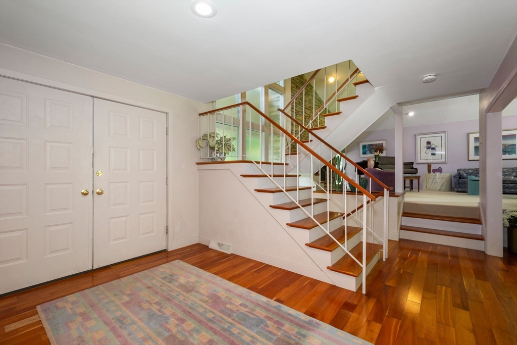 Property Photo:  62 Oak Hill Rd  MA 01609 