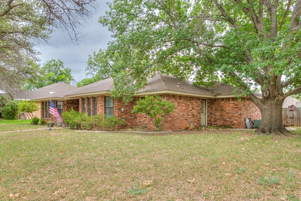 Property Photo:  4705 Bermuda Dr  TX 76904 