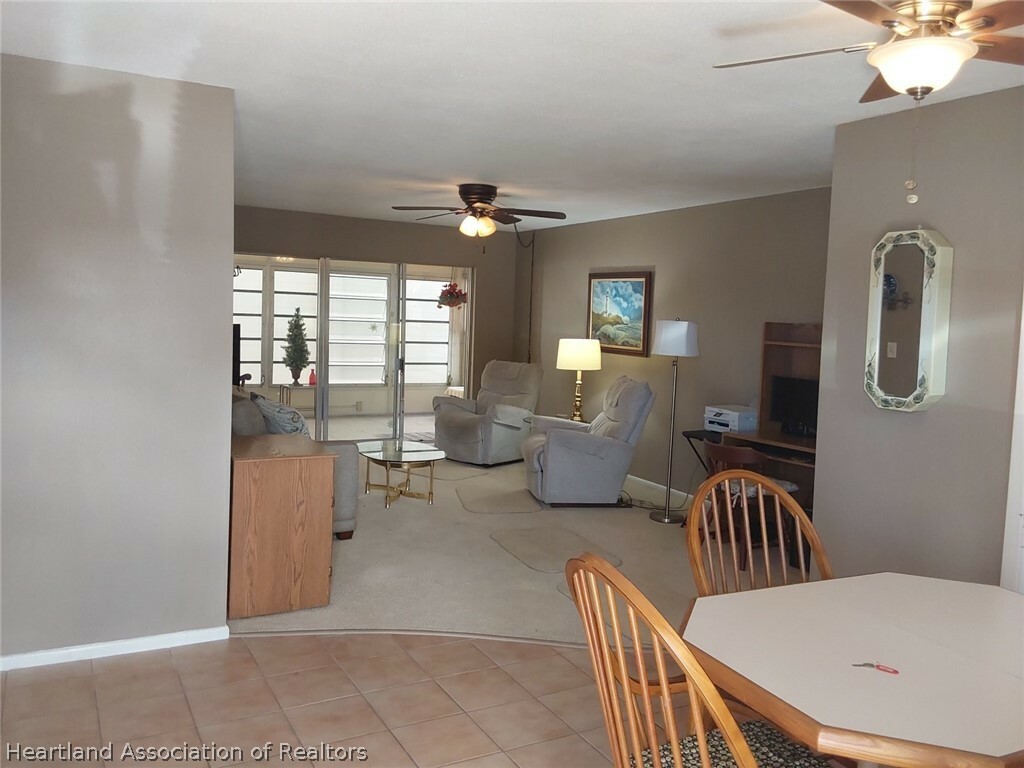 Property Photo:  1801 Lakeview Drive 302  FL 33870 