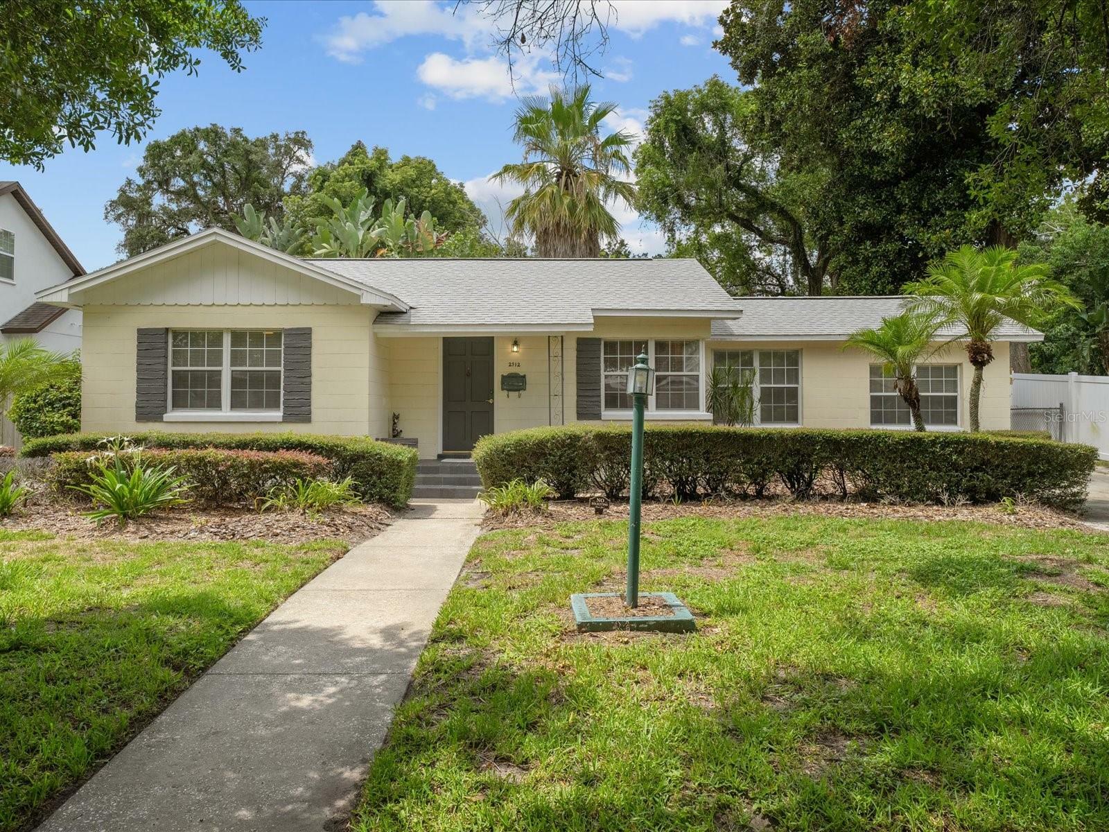 Property Photo:  2712 Parkland Drive  FL 32789 