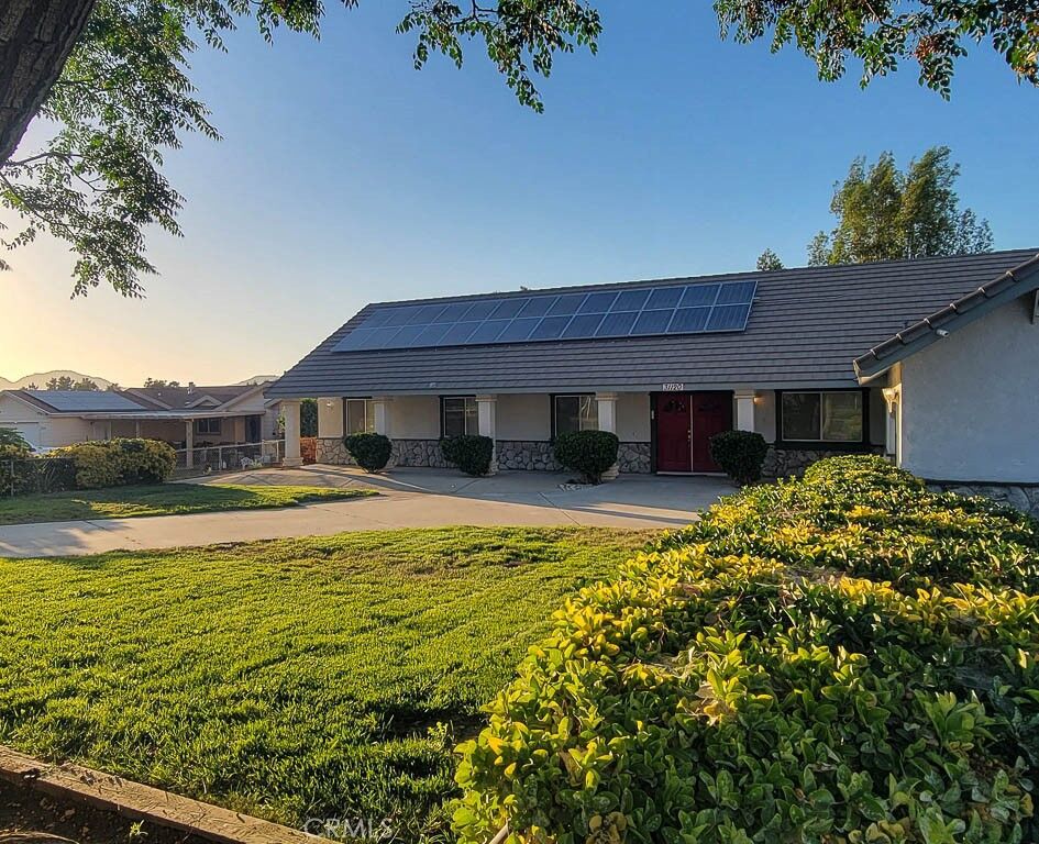 Property Photo:  31120 Contour Avenue  CA 92567 