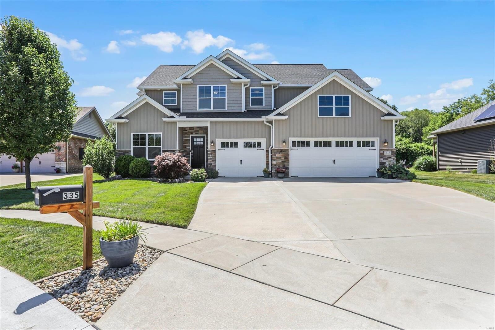 Property Photo: 335 Shea Court IL 62025