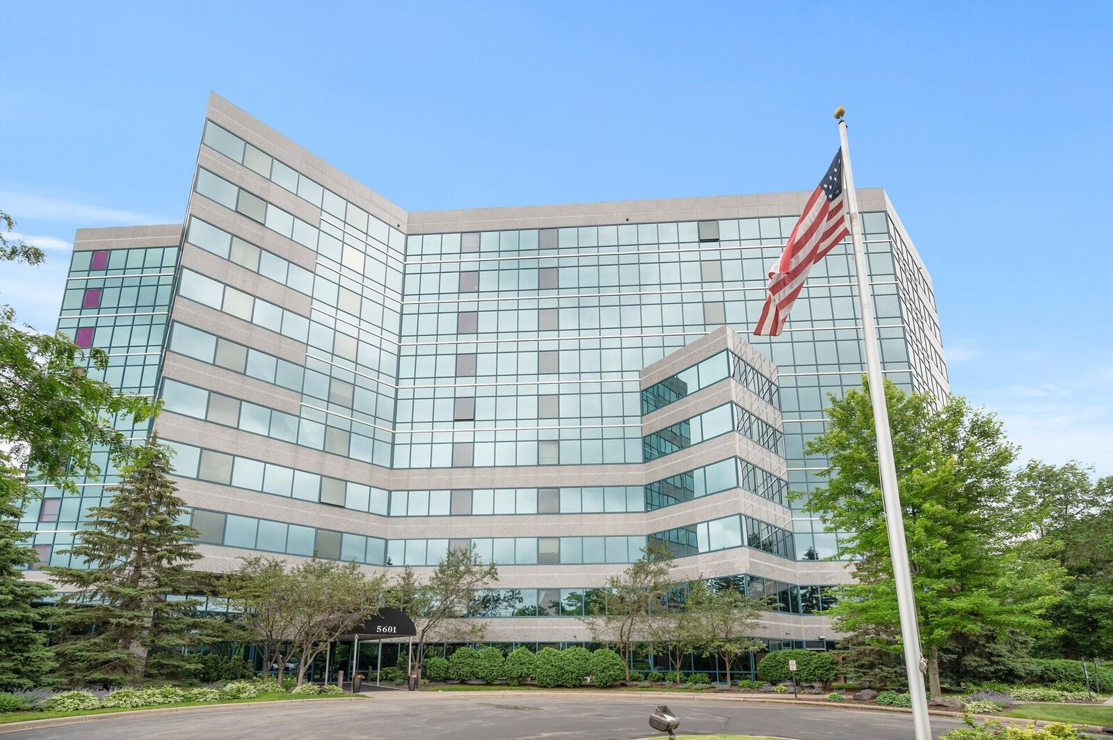 Property Photo:  5601 Smetana Drive 313  MN 55343 