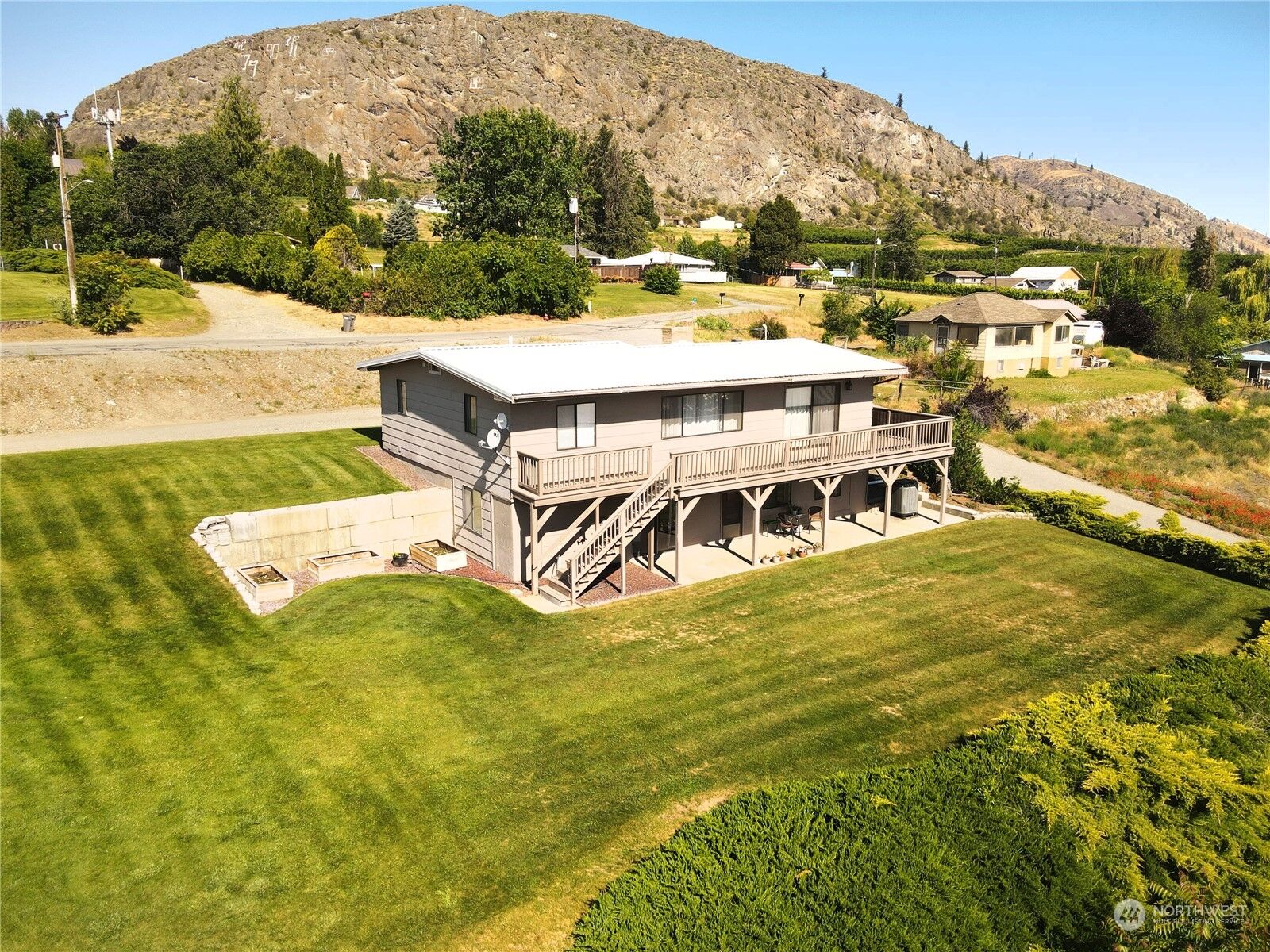 Property Photo:  2023  Deerpath Drive  WA 98844 