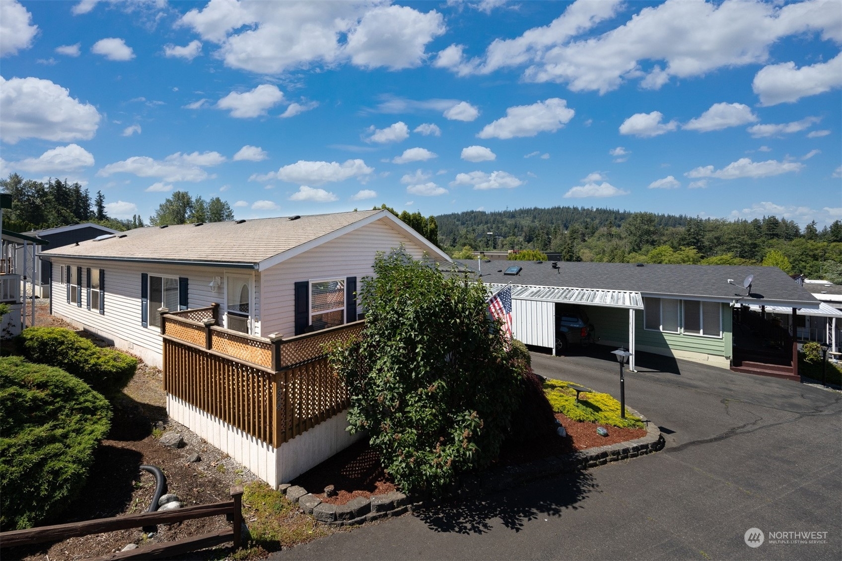 Property Photo:  1200 Lincoln Street 184  WA 98229 