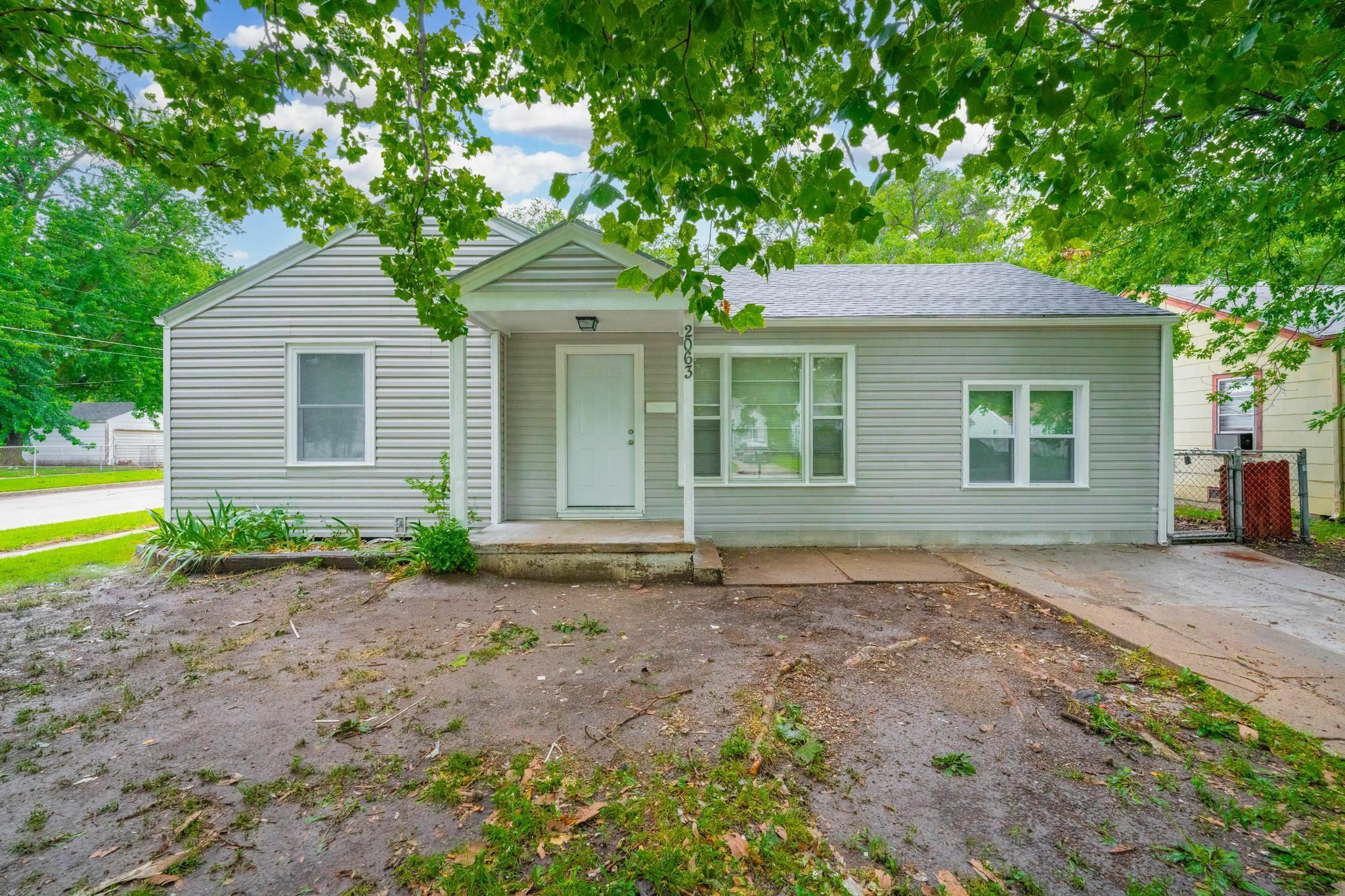 Property Photo:  2063 S Poplar St  KS 67211 