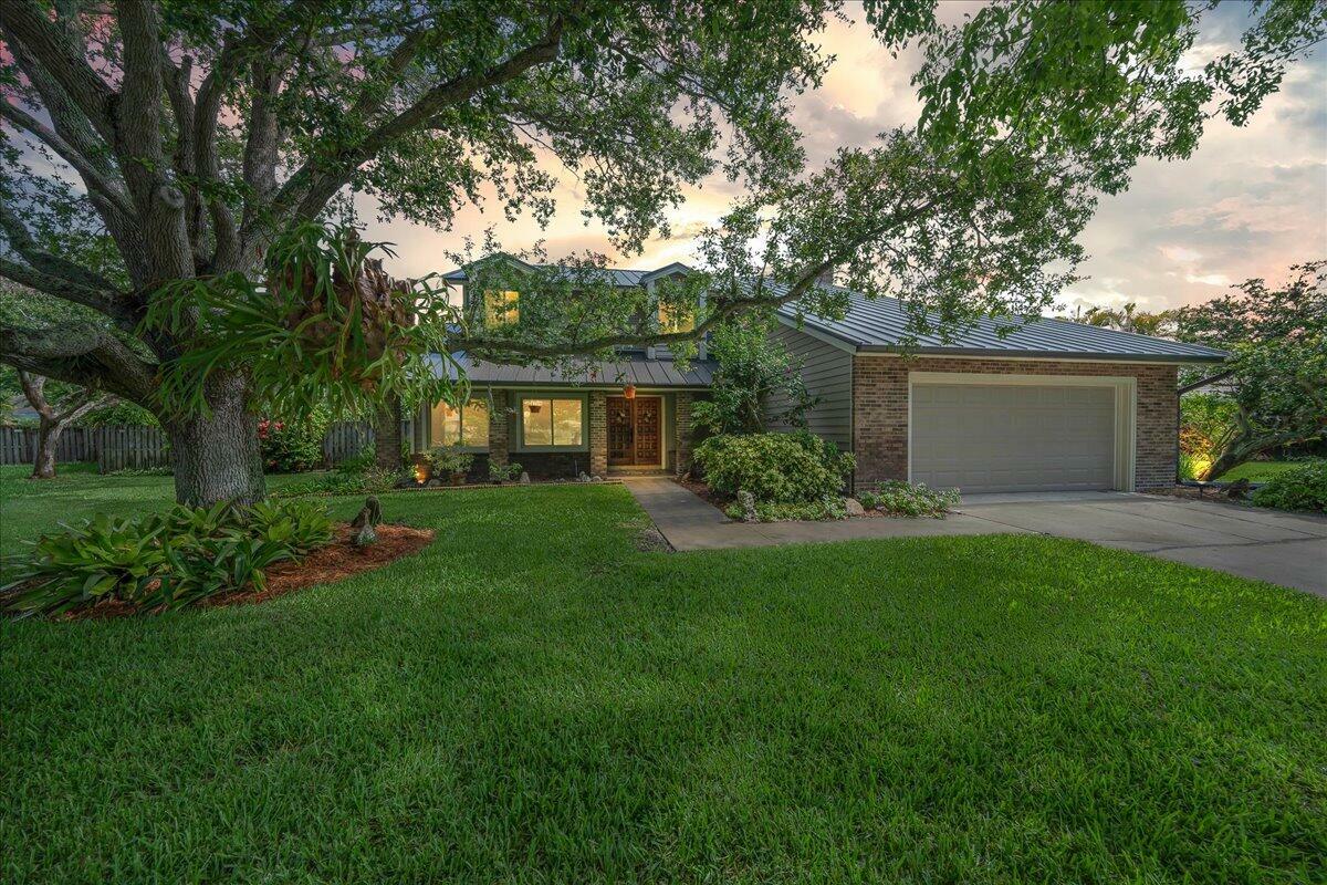 Property Photo:  568 Rio Casa Drive N  FL 32903 