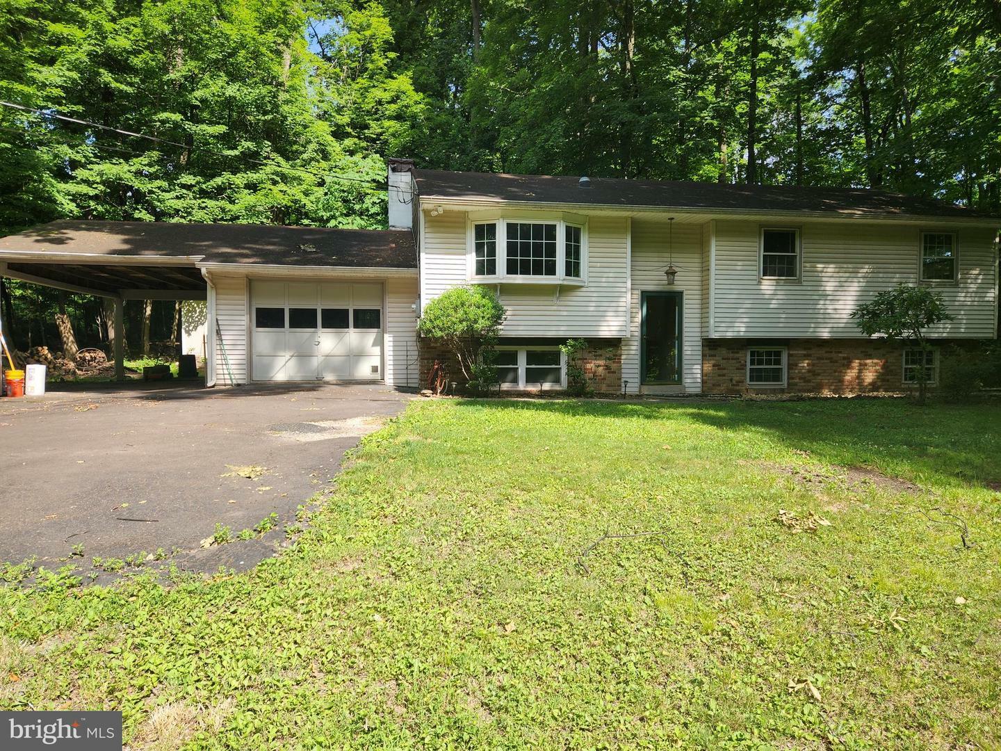 Property Photo:  224 W Skunk Hollow Road  PA 18914 