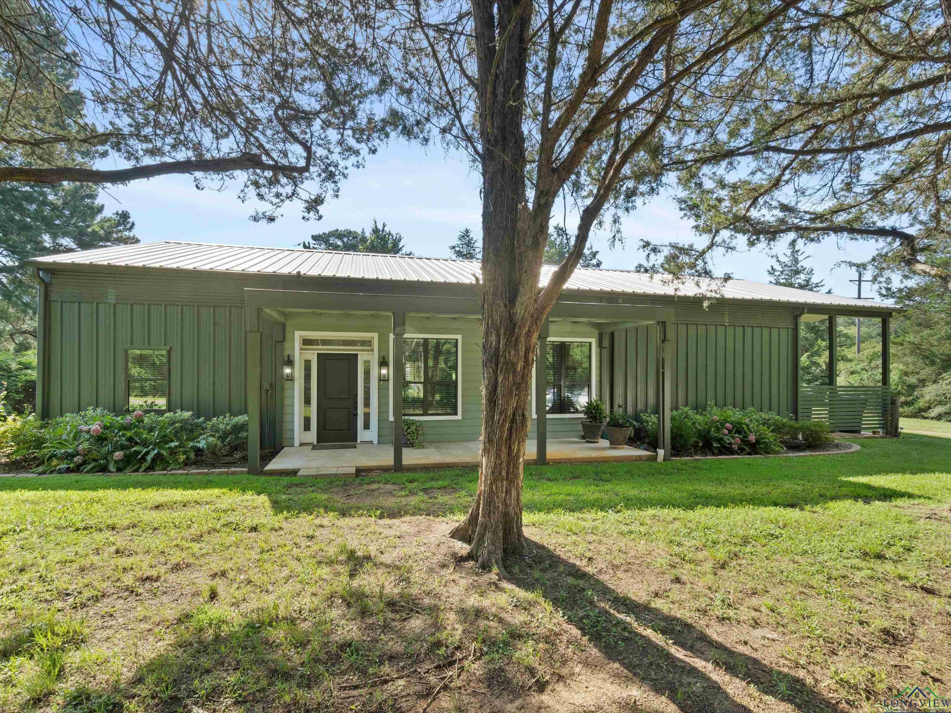 Property Photo:  7091 White Oak Rd  TX 75755-5659 