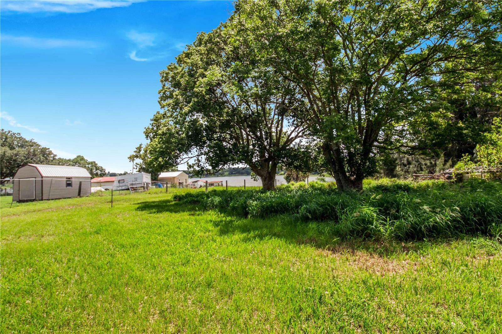 Property Photo:  3102 Central Avenue  FL 33830 