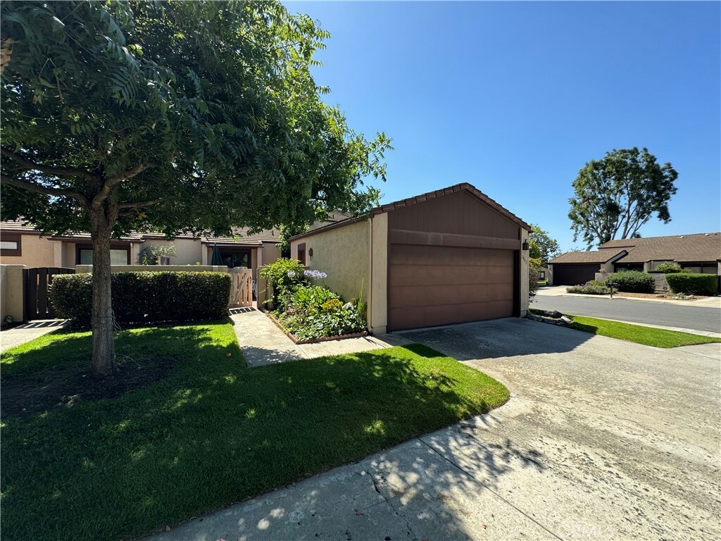 Property Photo:  2093 Golden Circle Drive  CA 92026 