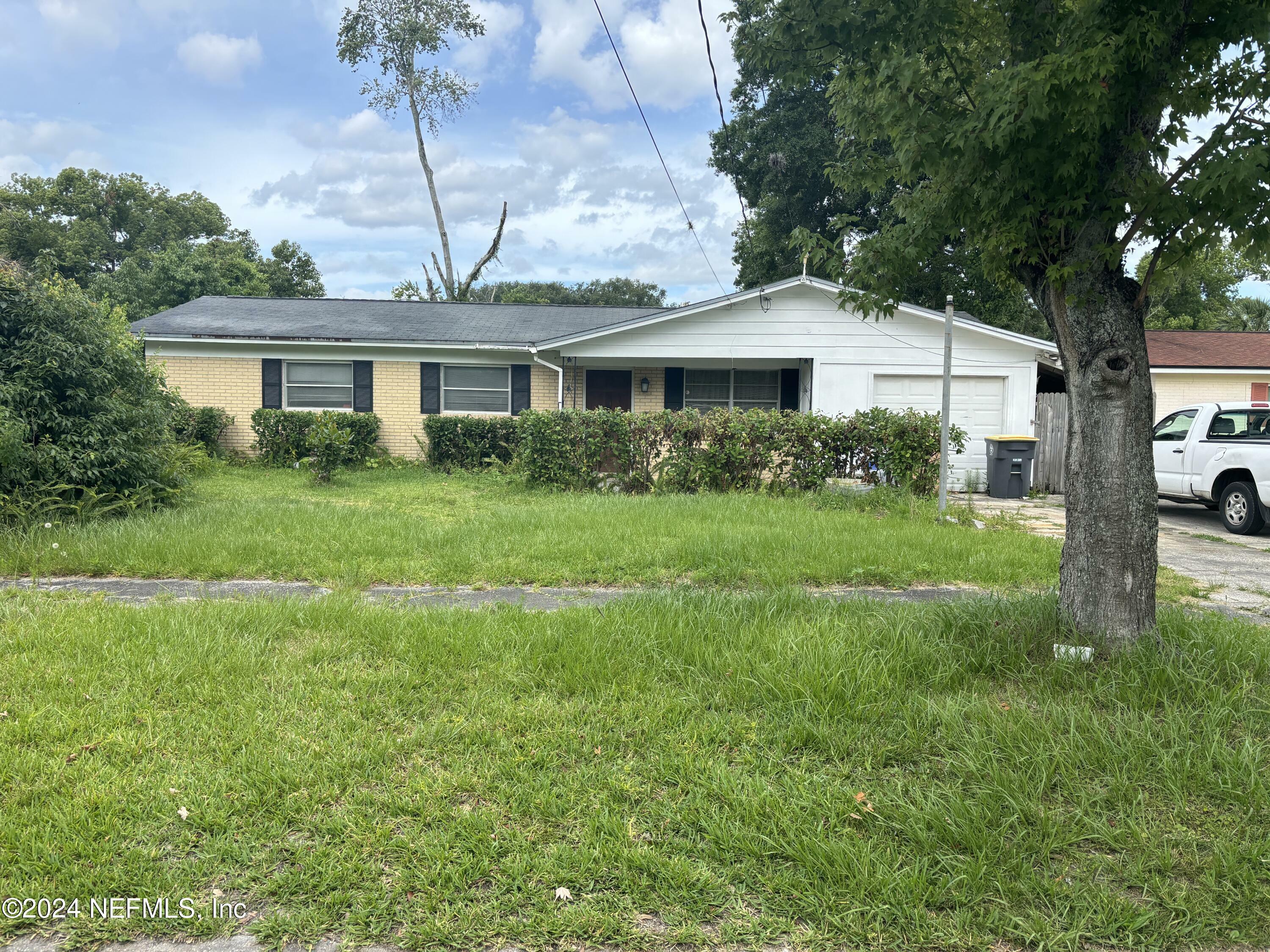 Property Photo:  3142 Scotty Drive  FL 32216 