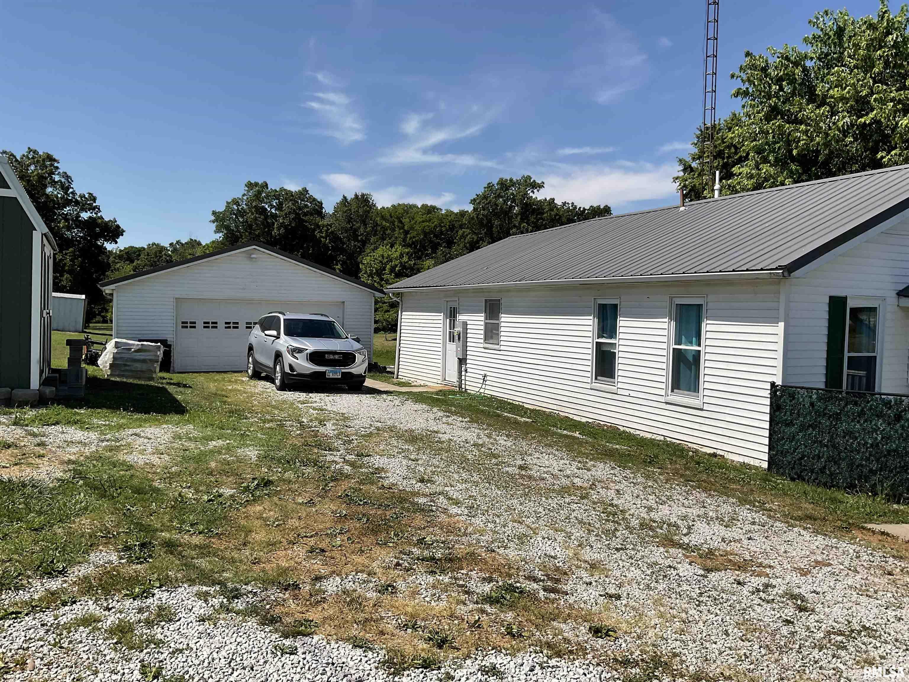 Property Photo:  2448 State Route 161 Route  IL 62801 