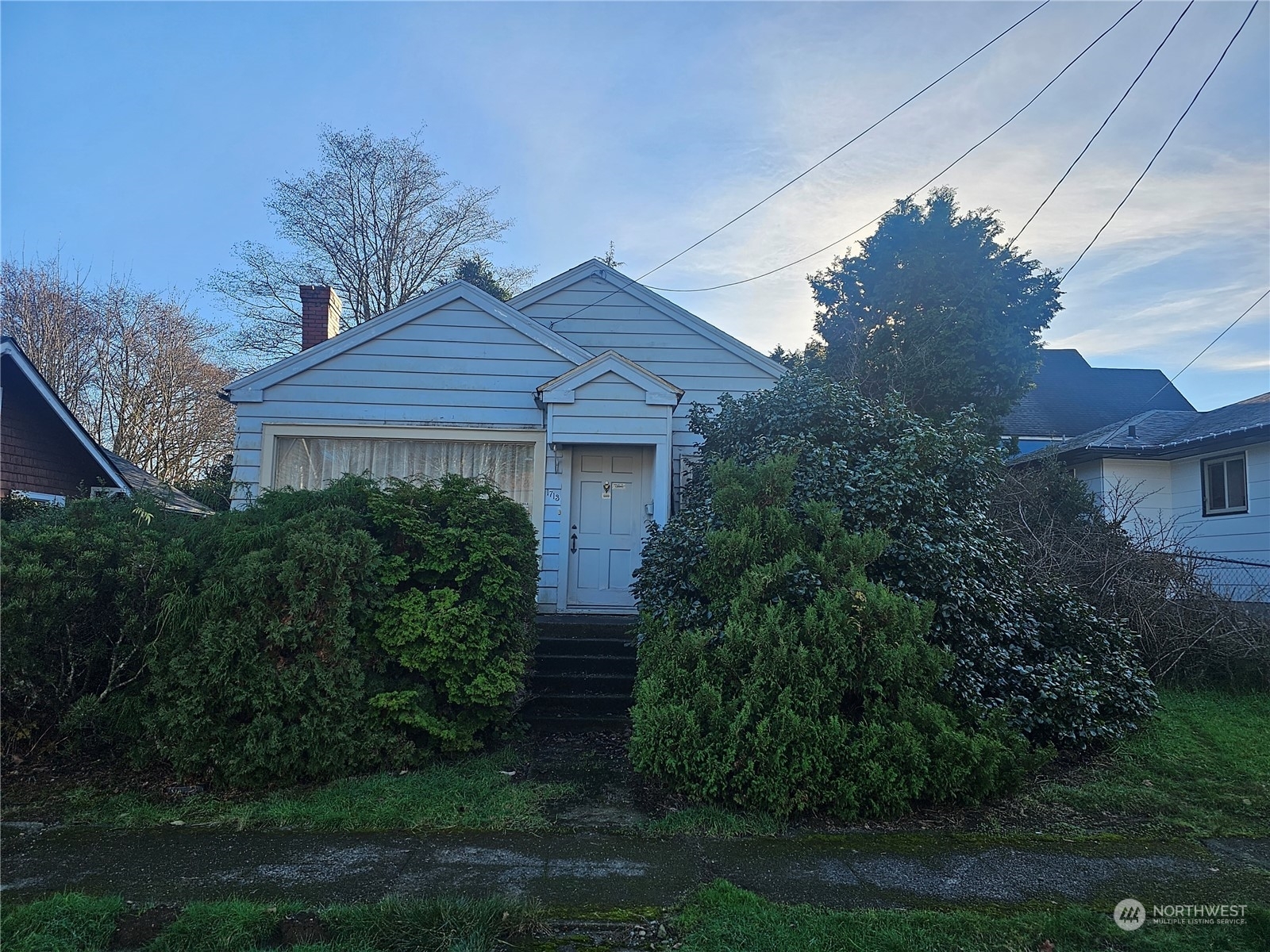 Property Photo:  1713 W 6th Street  WA 98520 