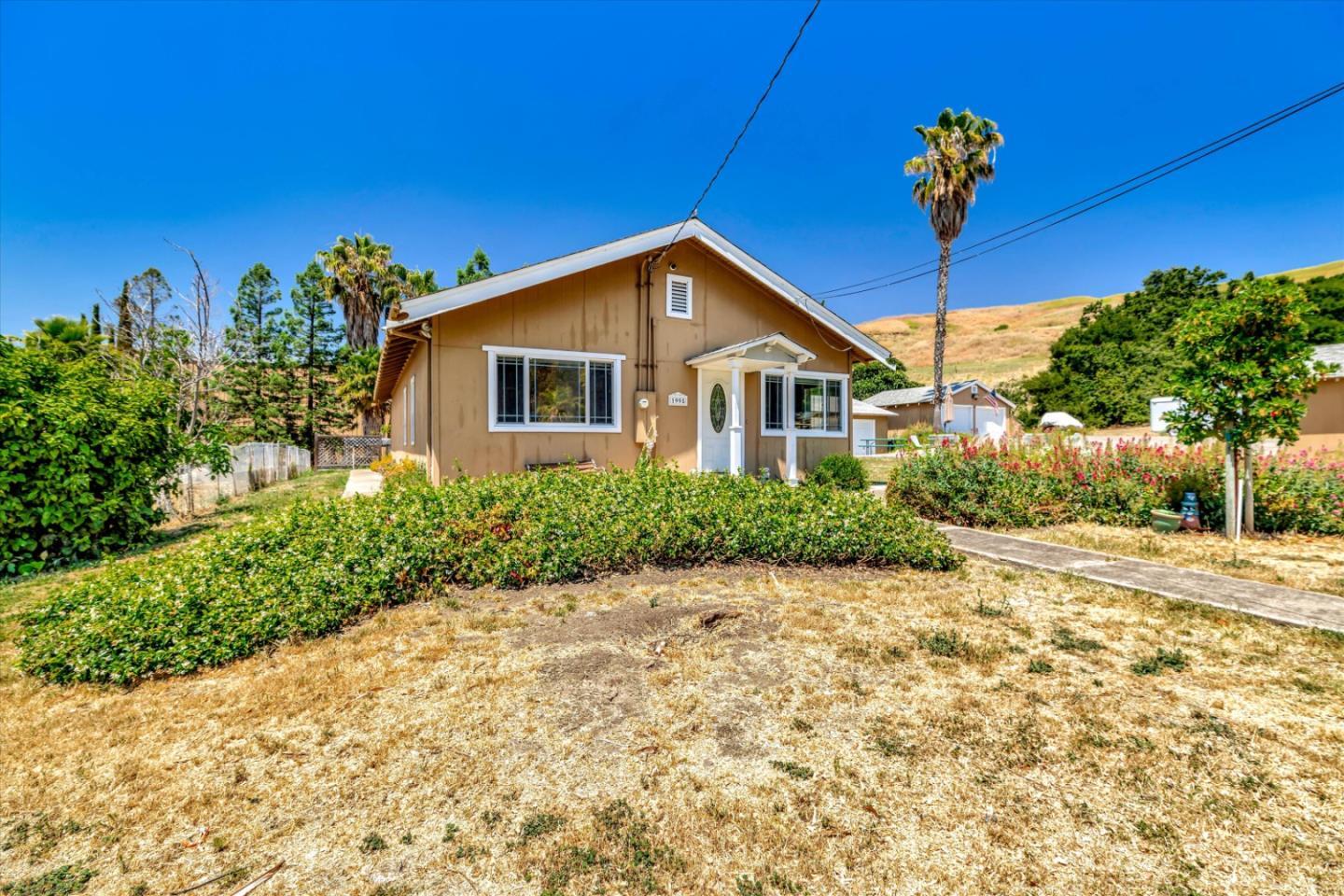 Property Photo:  1995 Old Calaveras Road  CA 95035 