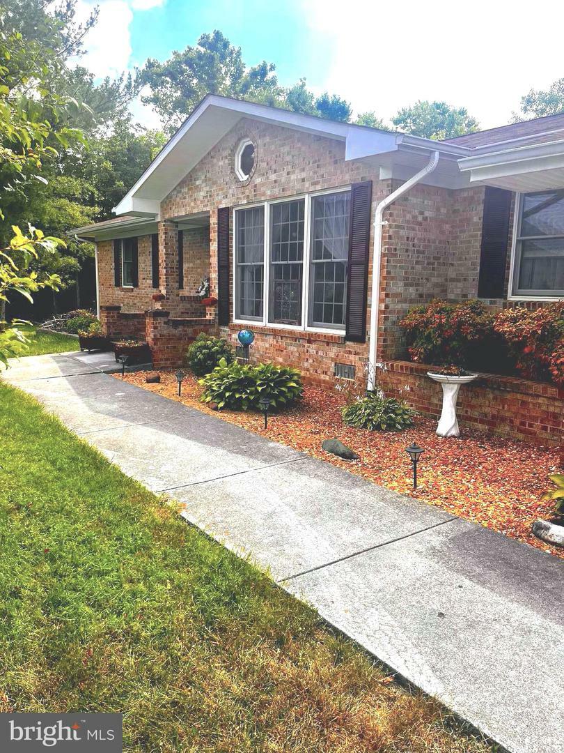 Property Photo:  294 S Loudoun Street  VA 22657 