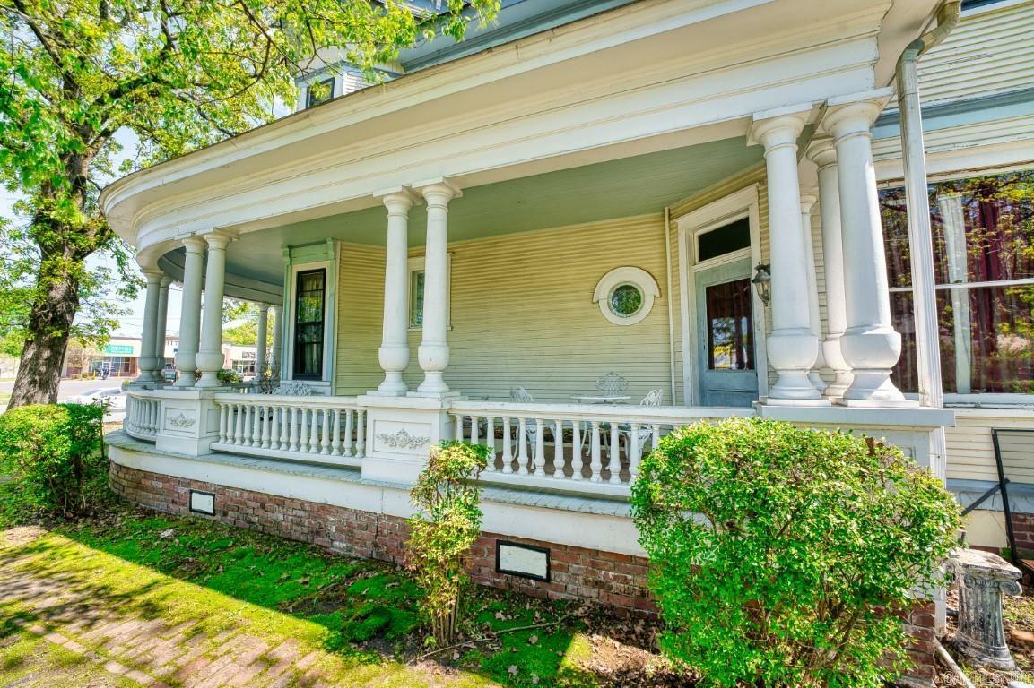 Property Photo:  906 Malvern Avenue  AR 71901 