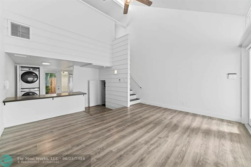 Property Photo:  1951 NE 51st Street 6  FL 33308 