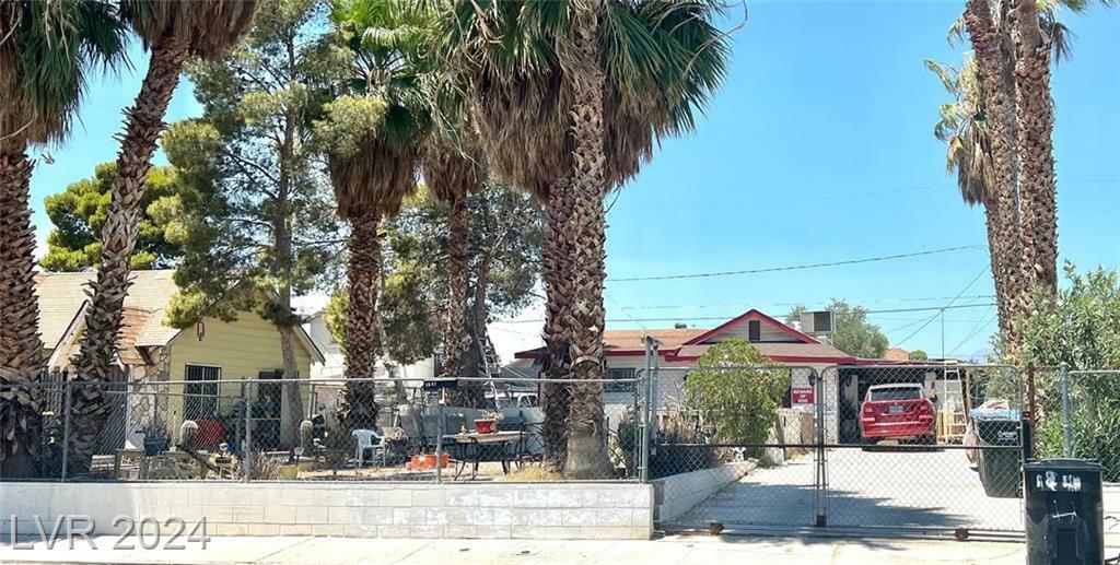 Property Photo:  1841 Harvard Street  NV 89030 