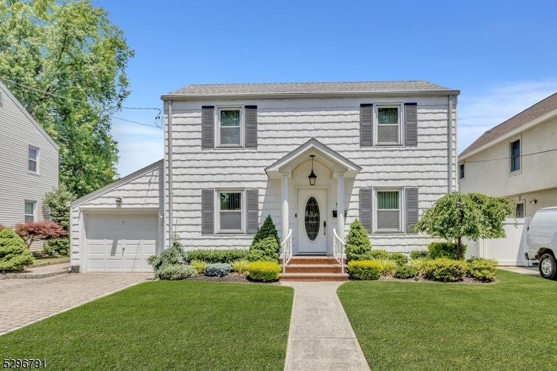 Property Photo:  52 Ross St  NJ 07066 