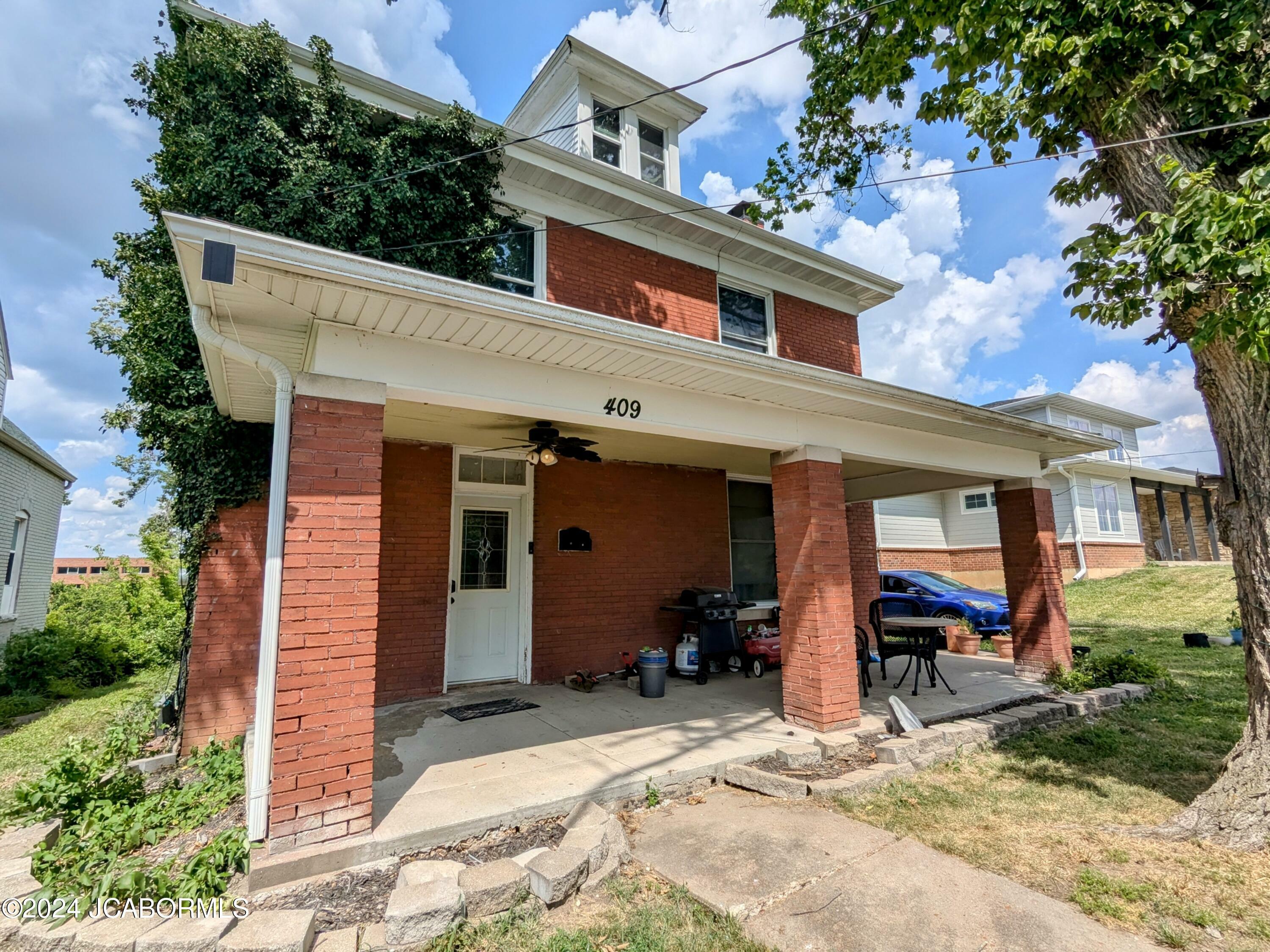 Property Photo:  409 E Ashley Street  MO 65109 