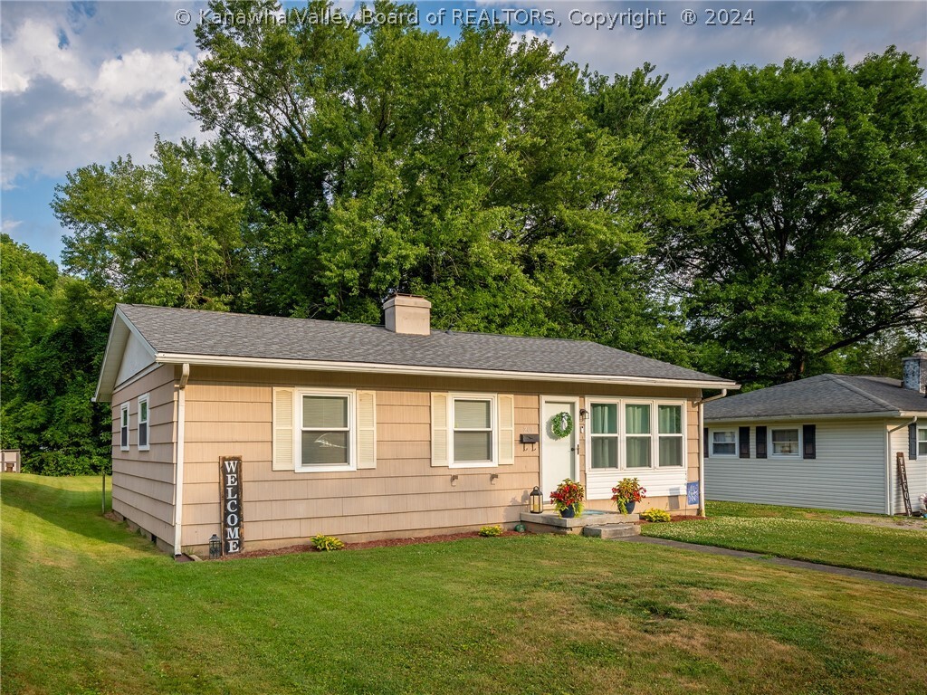 Property Photo: 209 Monterey Drive WV 25177