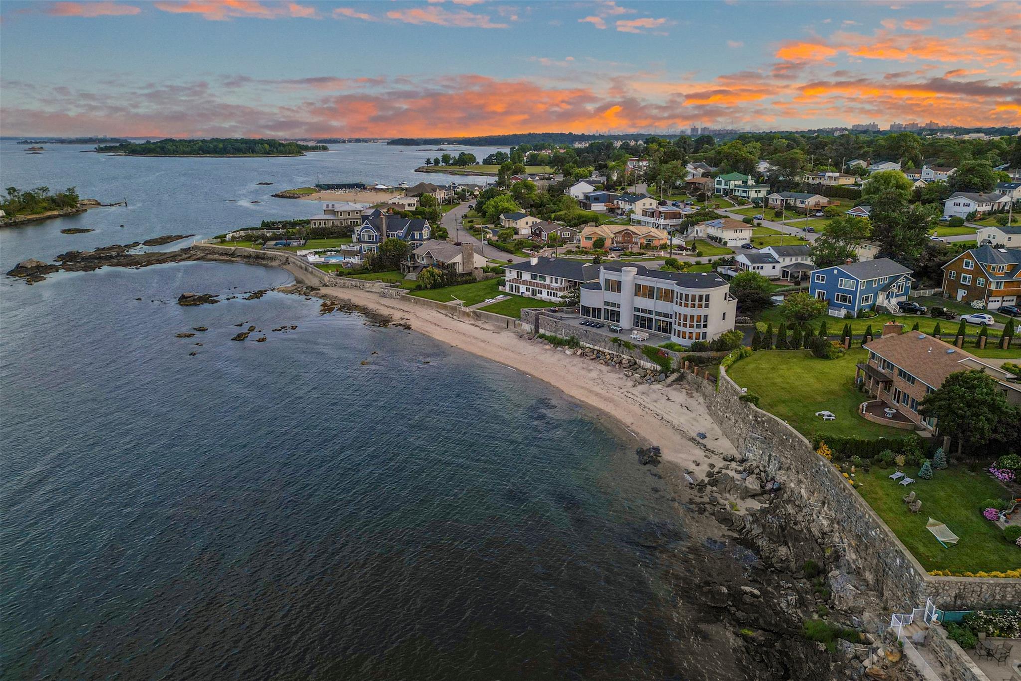 Property Photo:  30 Beachfront Lane  NY 10805 