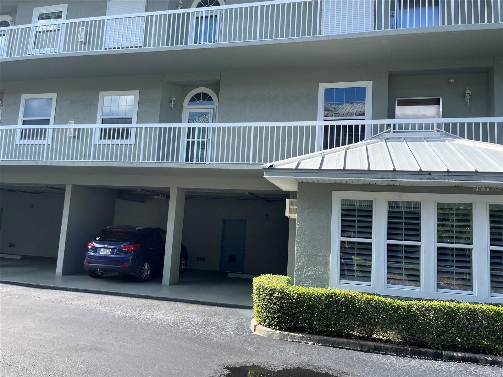 Property Photo: 5 Island Park Place 206 FL 34698