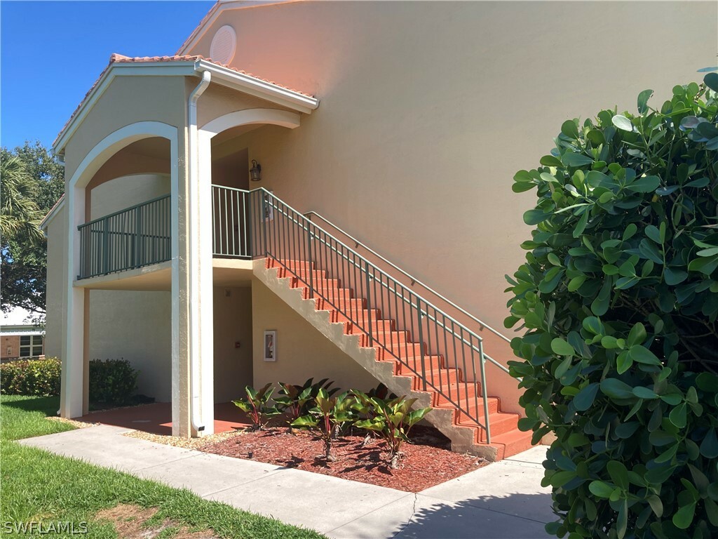 Property Photo: 1210 Wildwood Lakes Boulevard 202 FL 34104