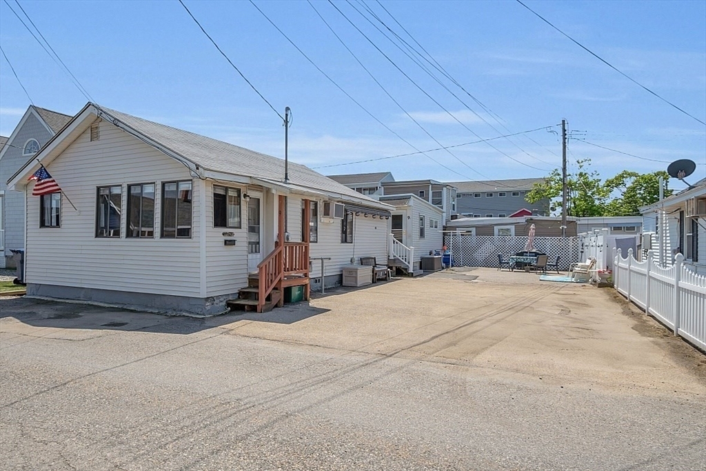 Property Photo:  9 Manchester Street  NH 03842 