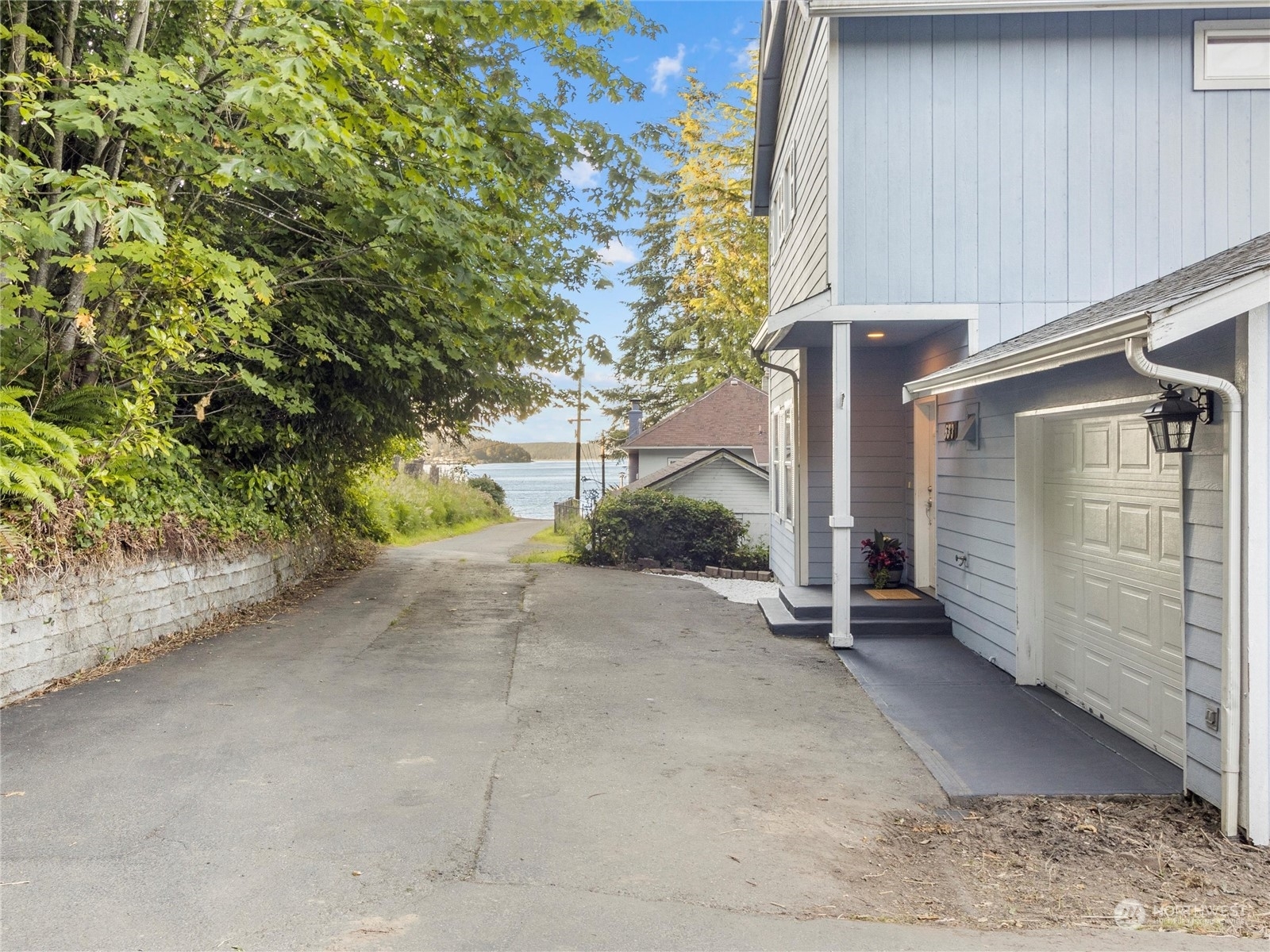 Property Photo:  533 Tracy Avenue N  WA 98366 