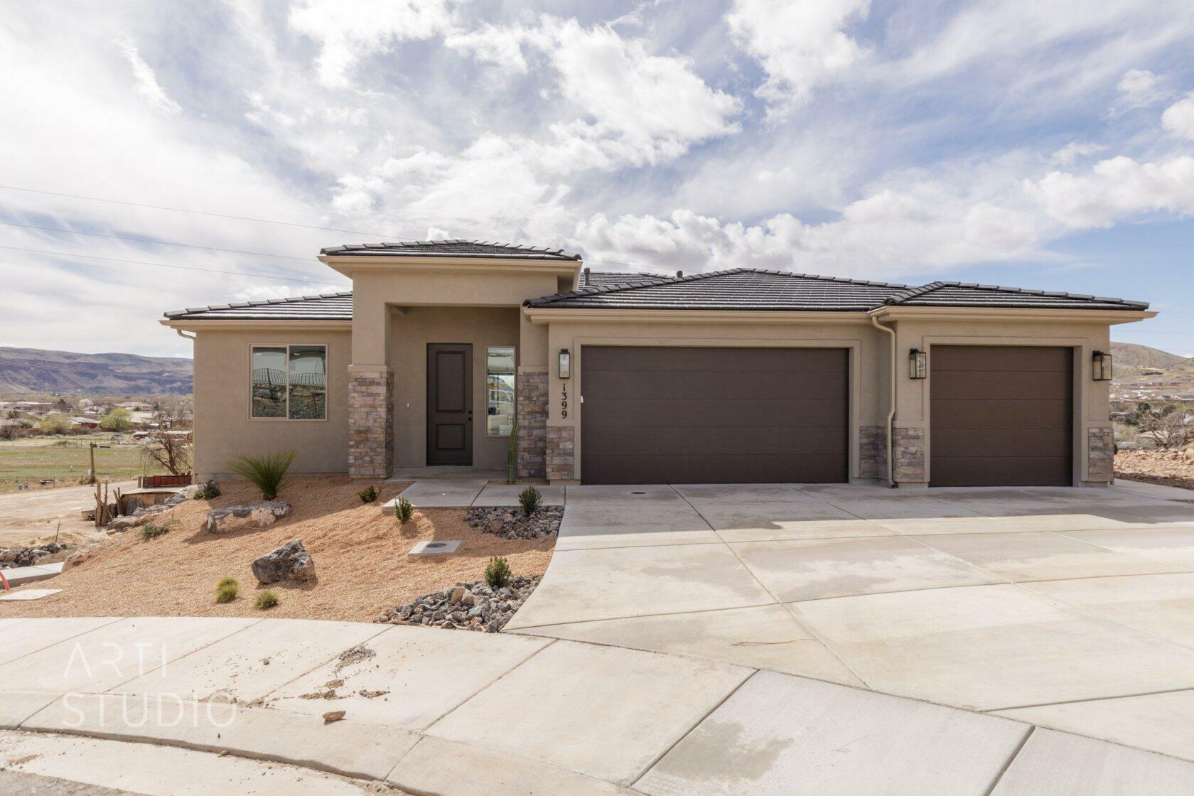 Property Photo:  1399 W 450 N  UT 84737 