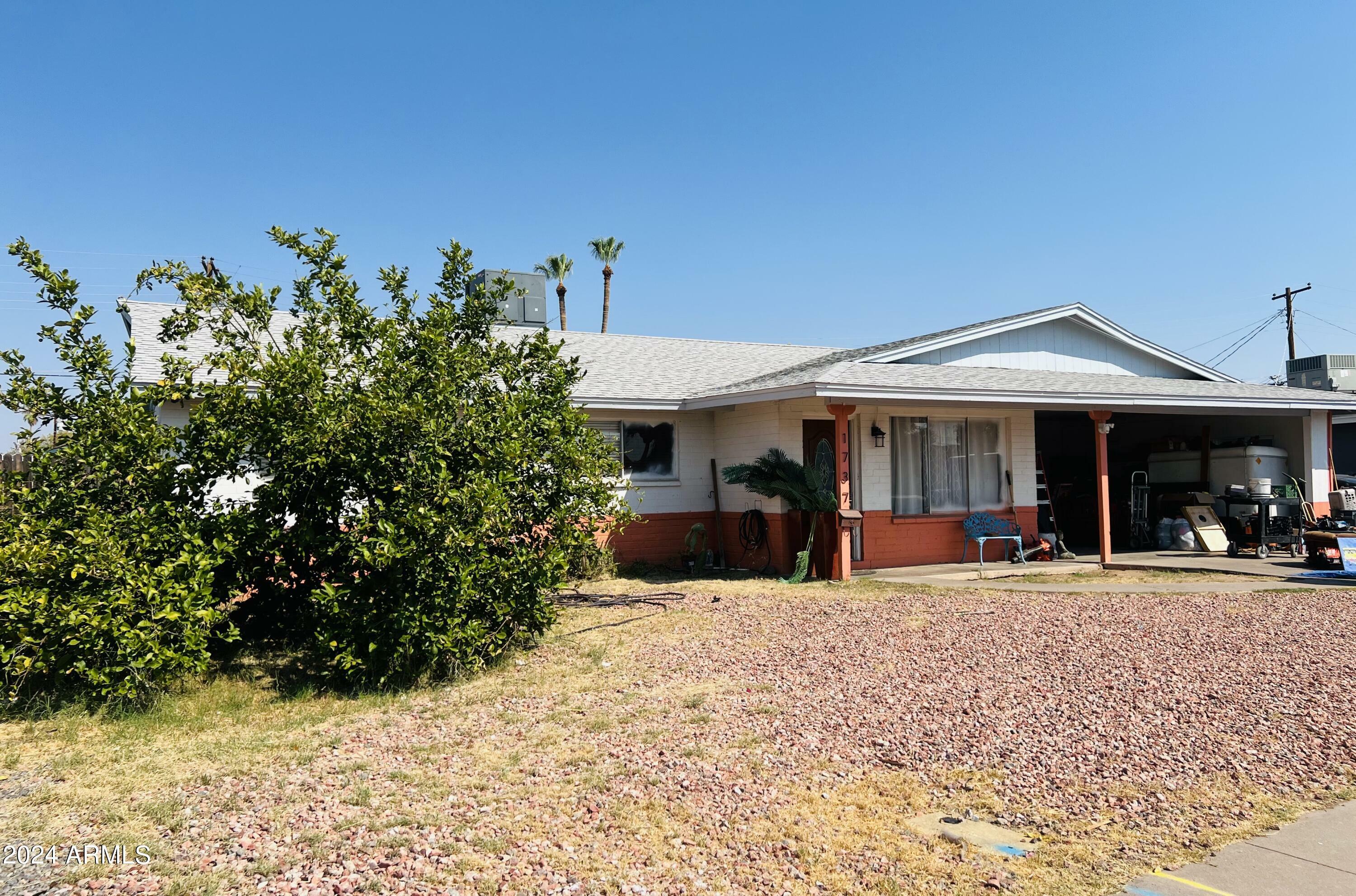 Property Photo:  1737 N Trevor Drive  AZ 85201 