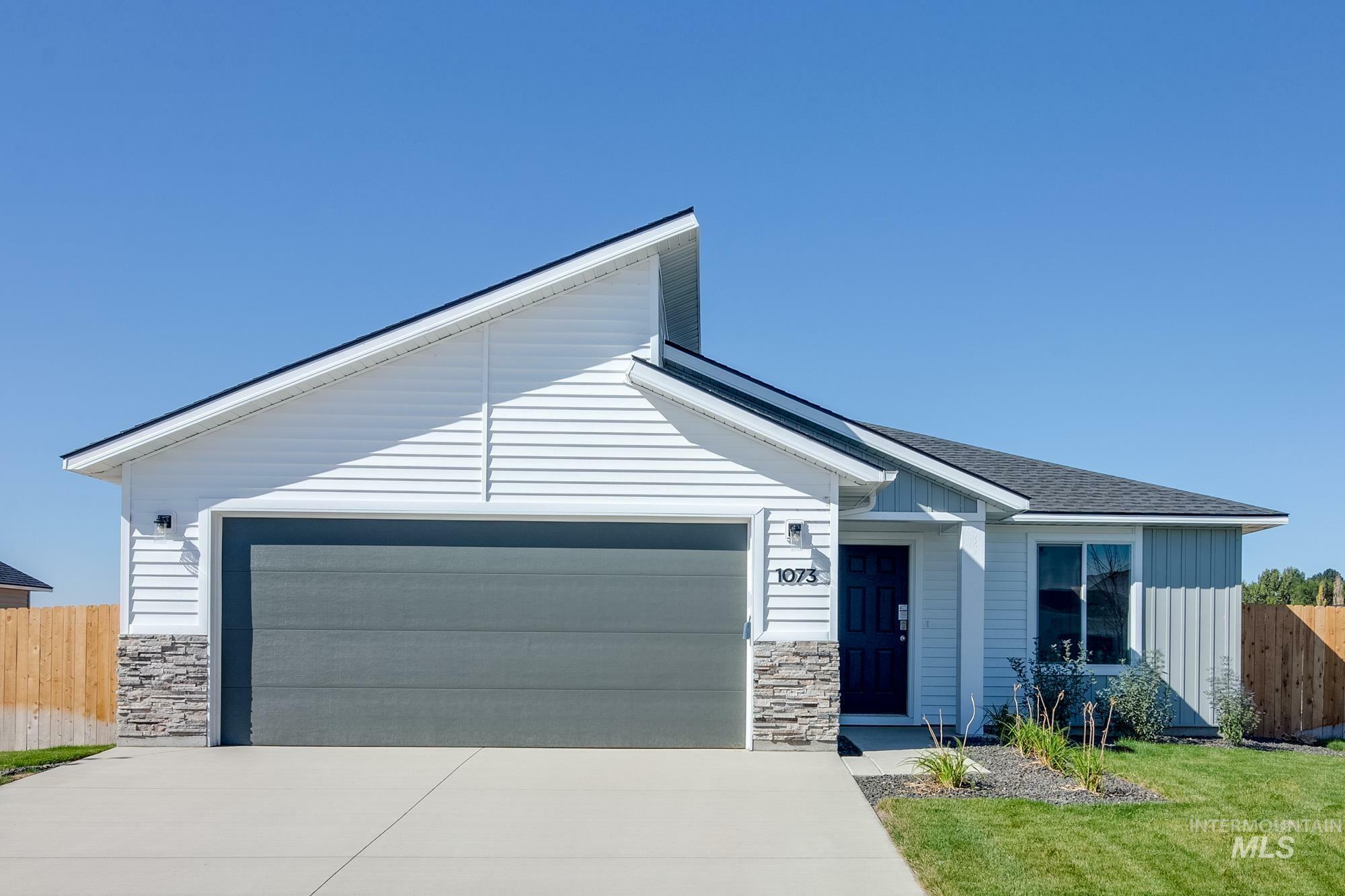 Property Photo:  1073 Quartzite Ave  ID 83644 