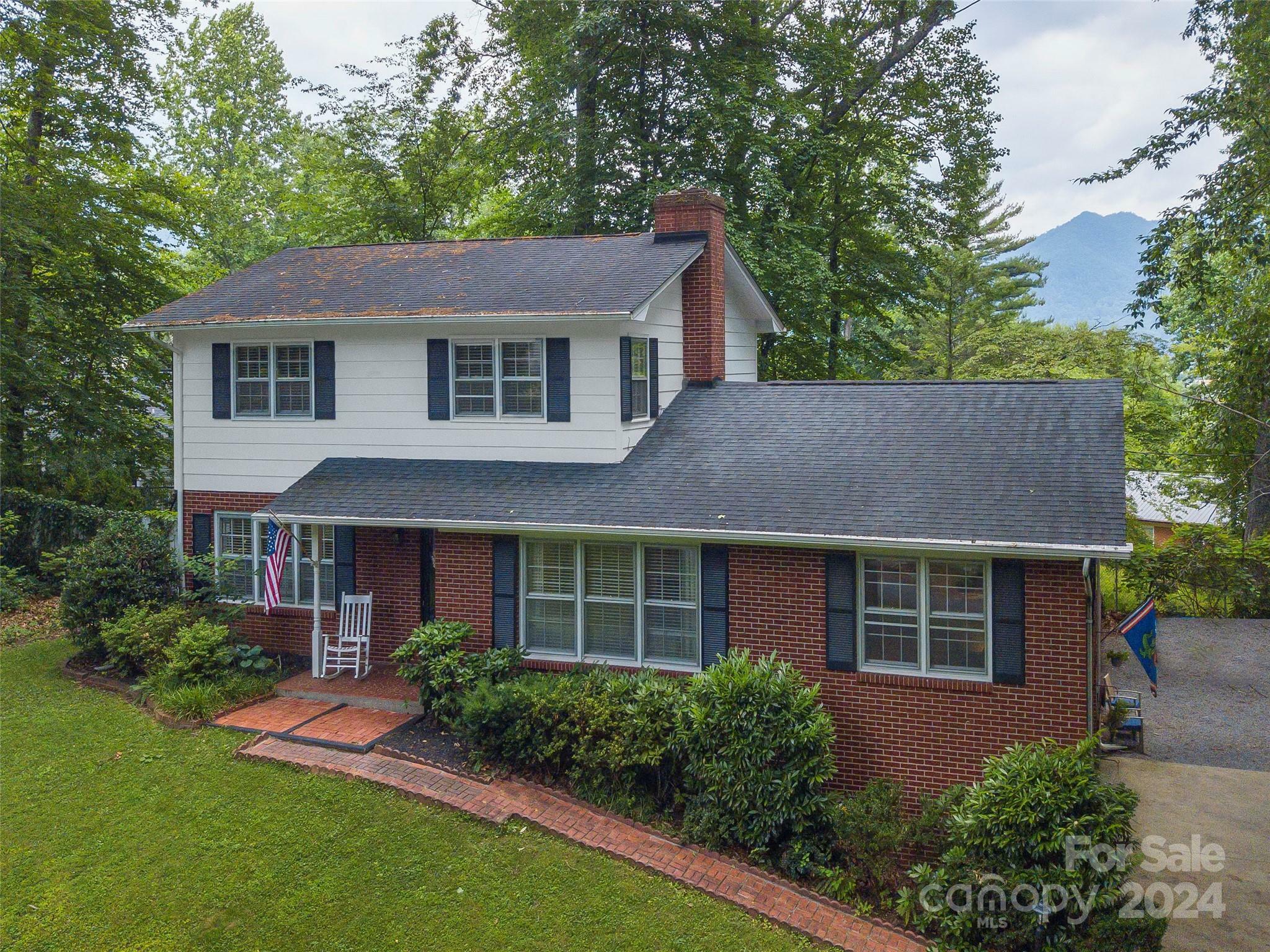 112 Hazelview Drive  Waynesville NC 28786 photo