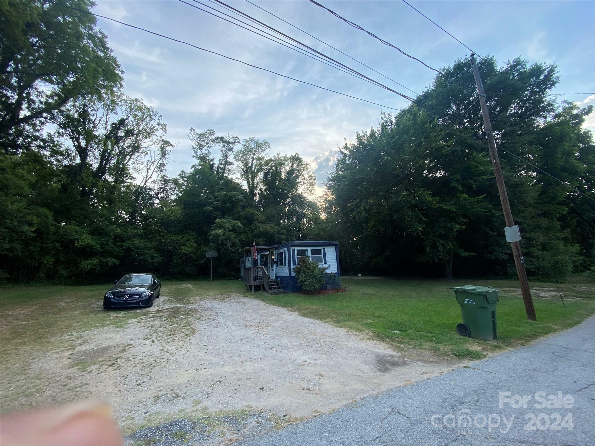 Property Photo:  304 N Market Street  SC 29720 