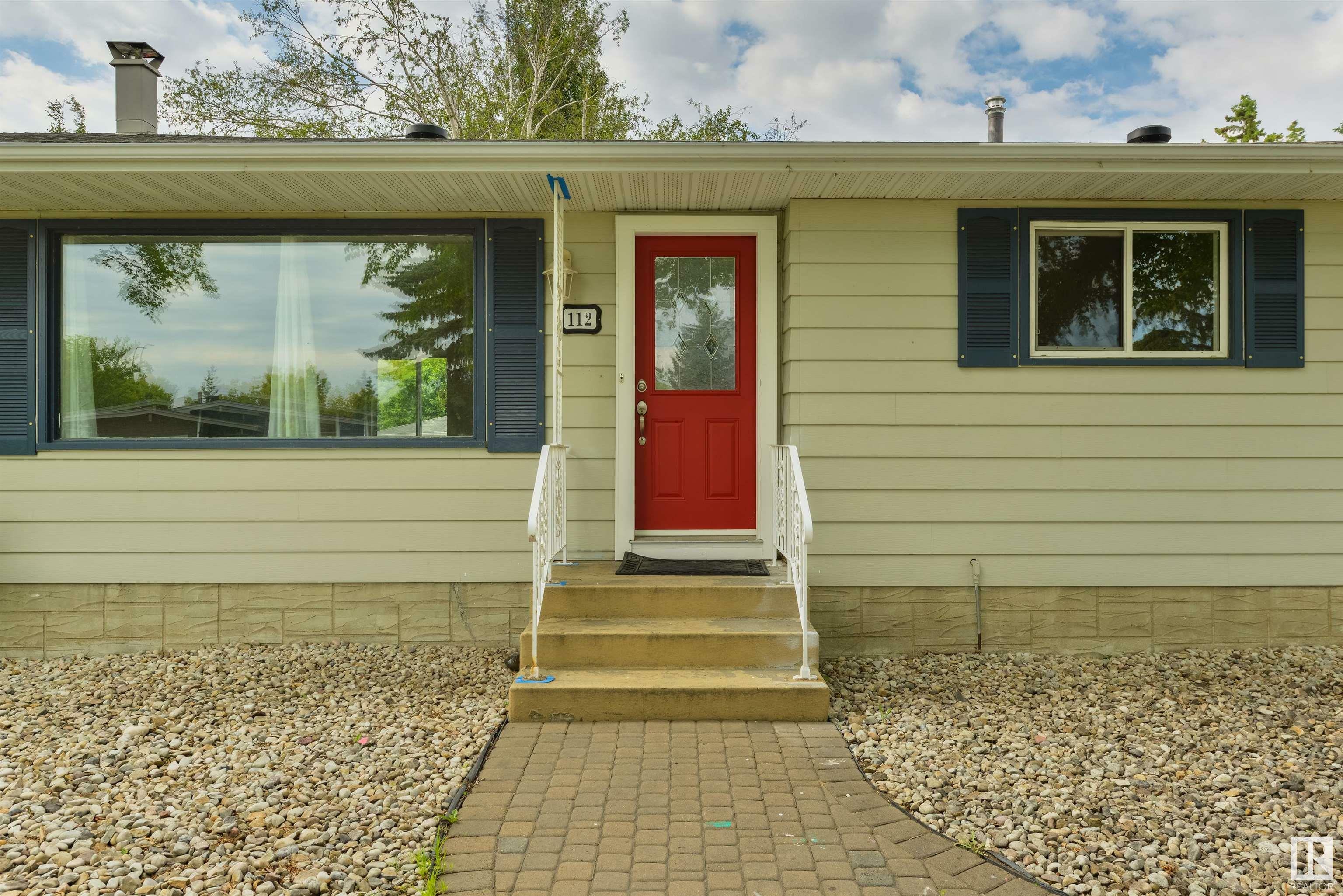Property Photo:  112 Marion Drive  AB T8A 0M4 