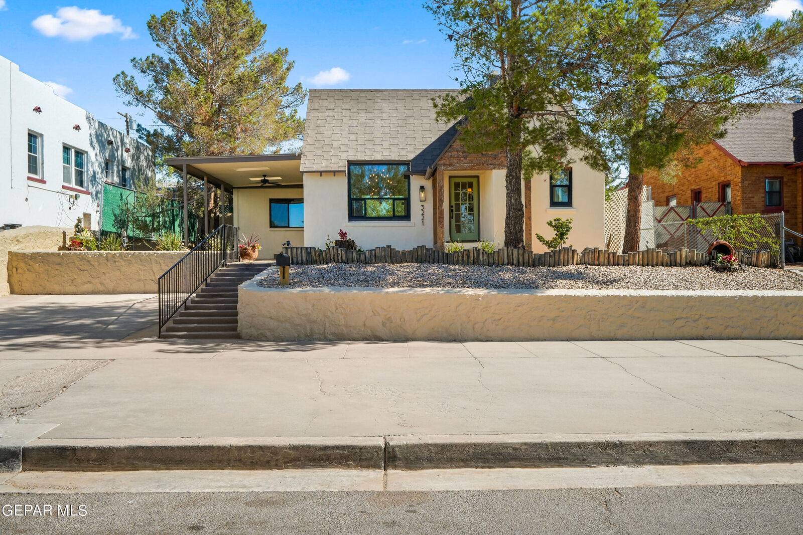 Property Photo: 3221 Richmond Avenue TX 79930