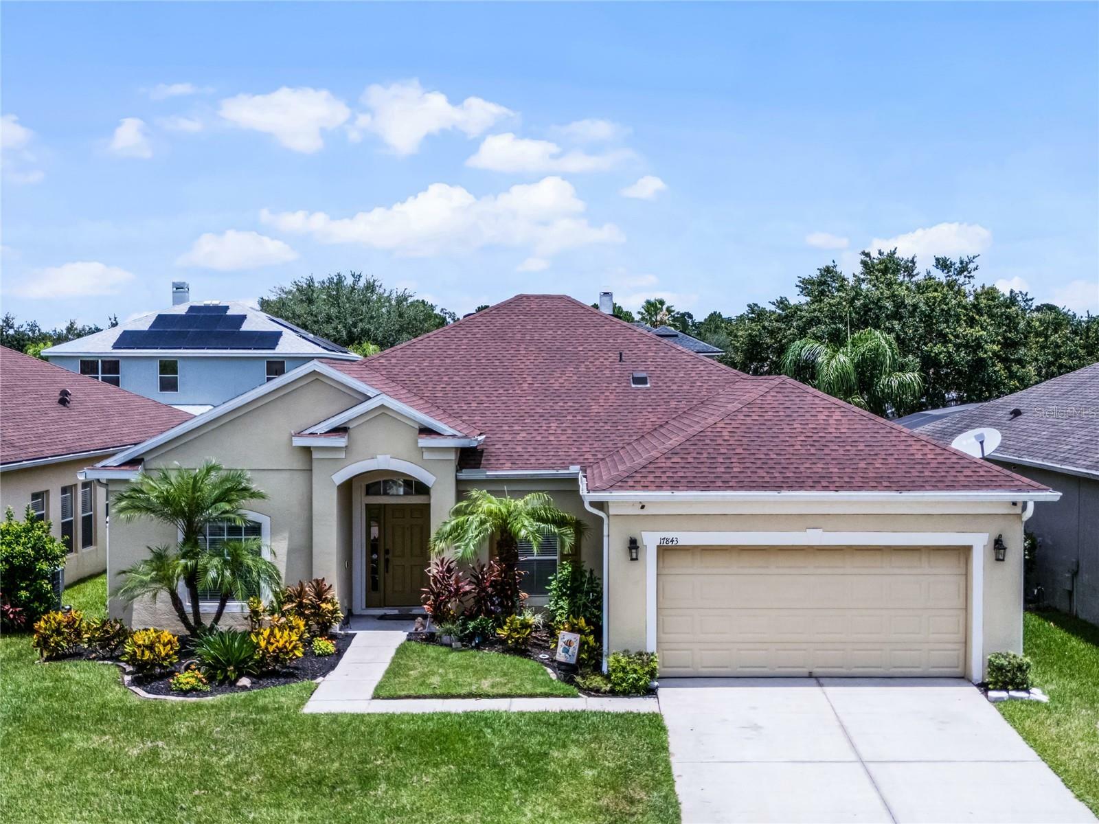 Property Photo:  17843 Golden Leaf Lane  FL 32820 