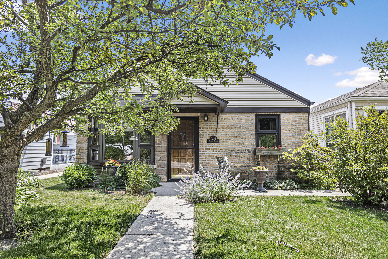 Property Photo: 2326 Emerson Street IL 60201