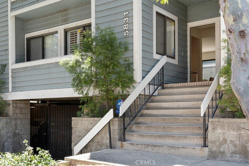 Property Photo: 5831 Etiwanda Avenue CA 91356