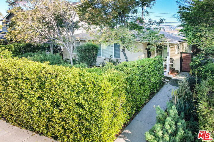 Property Photo: 331 Victory Court CA 91506