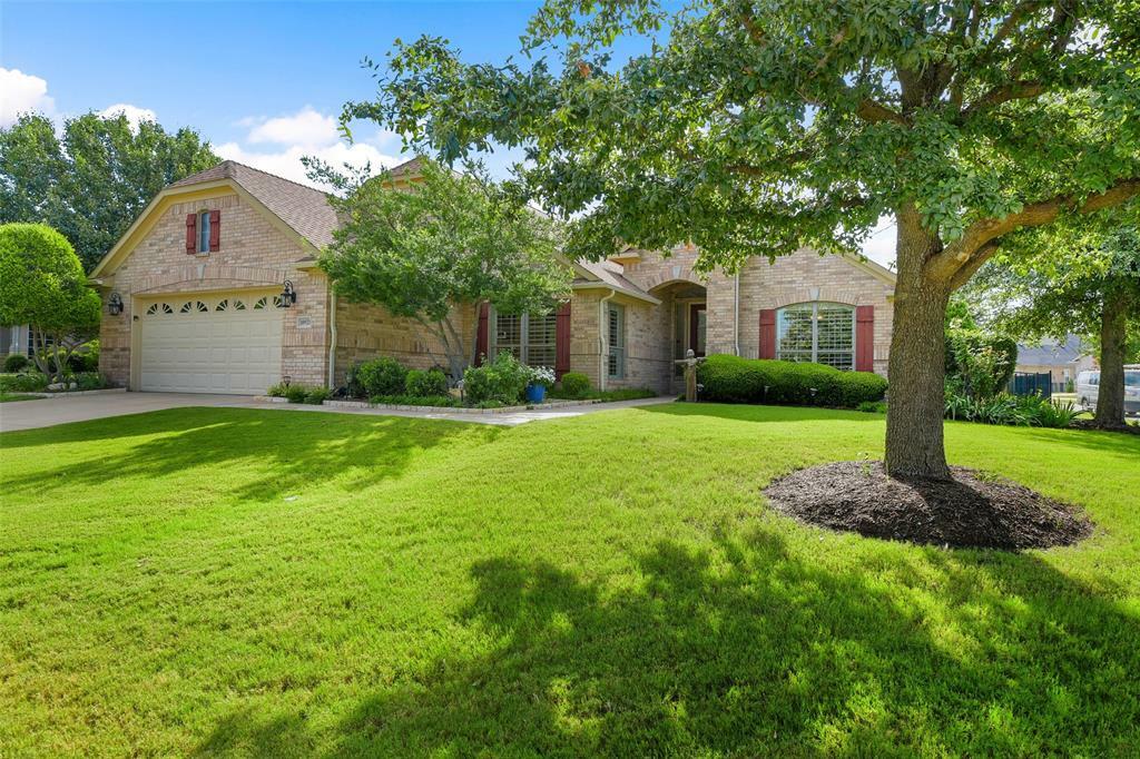 Property Photo:  10921 Sandstone Drive  TX 76207 