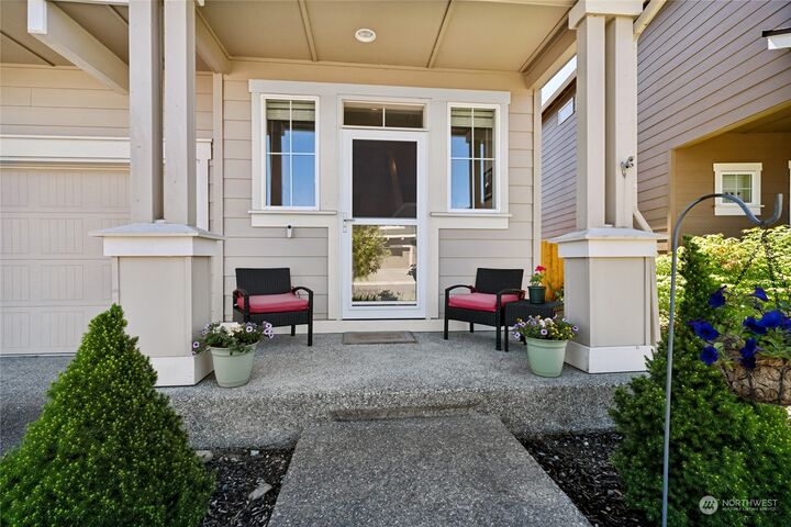 Property Photo:  19021 110th Avenue Ct E  WA 98374 